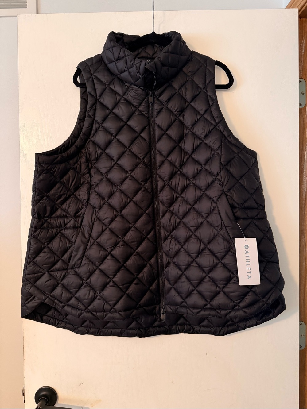 Athleta Whisper Featherless Vest NWT